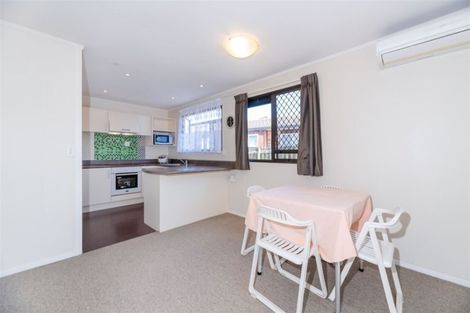 Photo of property in 2/11 Akehurst Avenue, New Lynn, Auckland, 0600