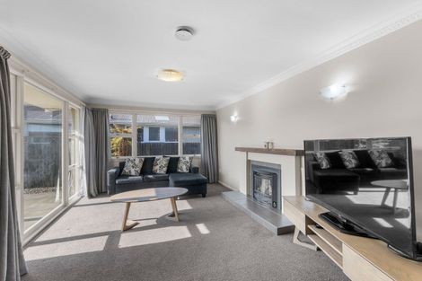 Photo of property in 33 Cullahill Street, Harewood, Christchurch, 8051