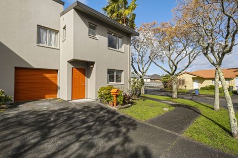Photo of property in 1 Butia Avenue, Henderson, Auckland, 0612
