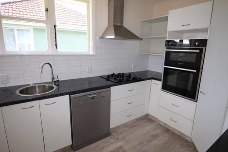 Photo of property in 3 Bristol Crescent, Roslyn, Palmerston North, 4414