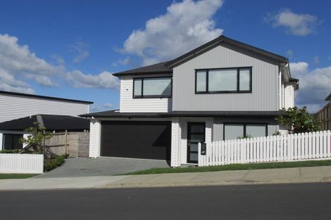Photo of property in 23 Davey Crescent, Orewa, 0931