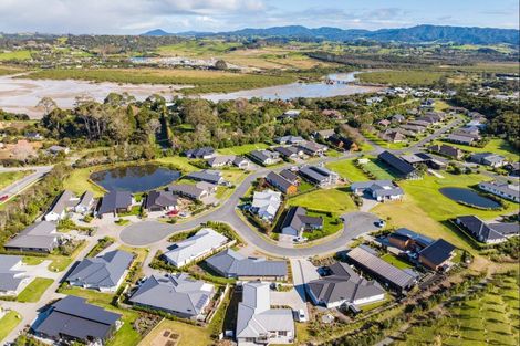 Photo of property in 2 Park Crescent, Mangawhai Heads, Mangawhai, 0505