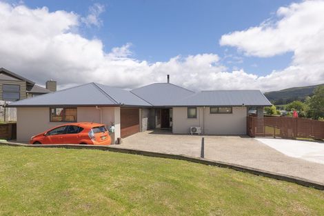 Photo of property in 6 Grandvista Drive, Green Island, Dunedin, 9018