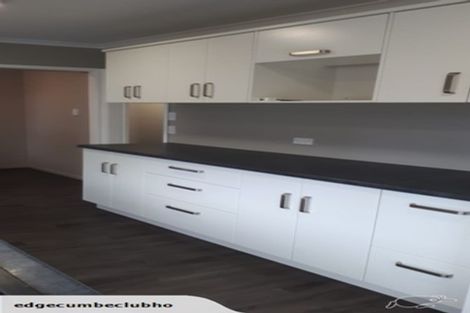 Photo of property in 16 Matipo Place, Edgecumbe, 3120