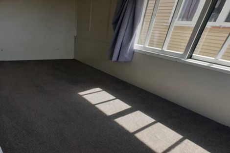 Photo of property in 2 Norna Crescent, Kelburn, Wellington, 6012