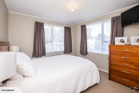 Photo of property in 9 Glucina Place, Glen Eden, Auckland, 0602