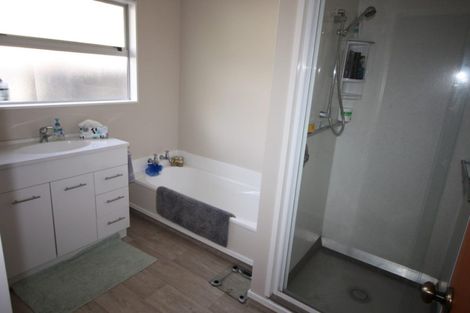 Photo of property in 11 Newton Place, Westbrook, Palmerston North, 4412