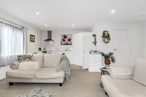 Photo of property in 11 Kamahi Crescent, Papamoa Beach, Papamoa, 3118