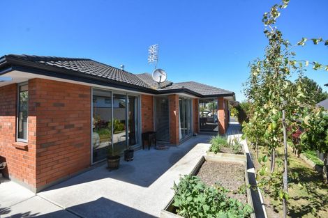 Photo of property in 73 Severn Street, Green Island, Dunedin, 9018