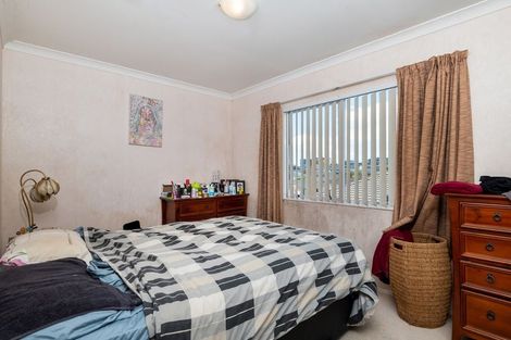 Photo of property in 36 Hugh Green Drive, Pinehill, Auckland, 0632