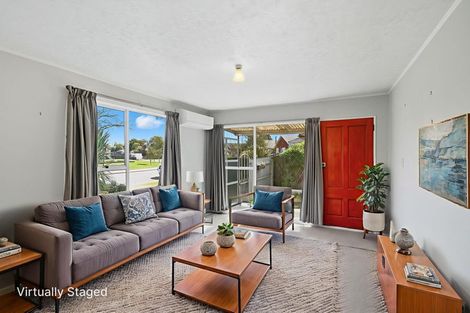 Photo of property in 1/2 Lomax Place, Islington, Christchurch, 8042