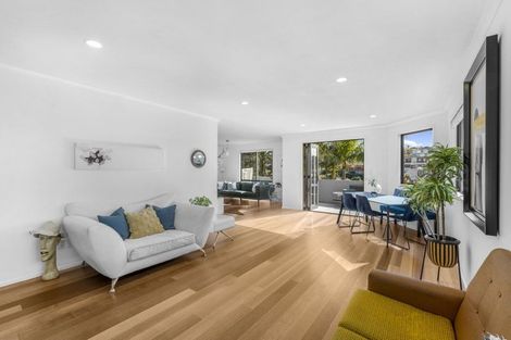 Photo of property in 16a Valley Road, Browns Bay, Auckland, 0630