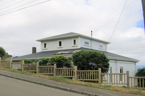 Photo of property in 26 Whaui Street, Vogeltown, Wellington, 6021