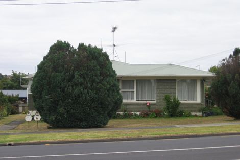 Photo of property in 2/6 Sunnybrae Road, Hillcrest, Auckland, 0627