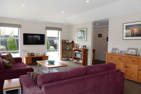 Photo of property in 118b Somerfield Street, Somerfield, Christchurch, 8024