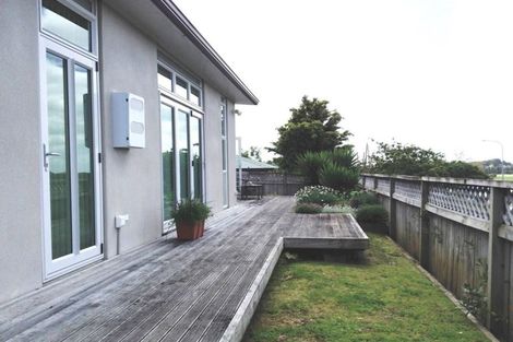 Photo of property in 2 Merlot Lane, Pukekohe, 2120