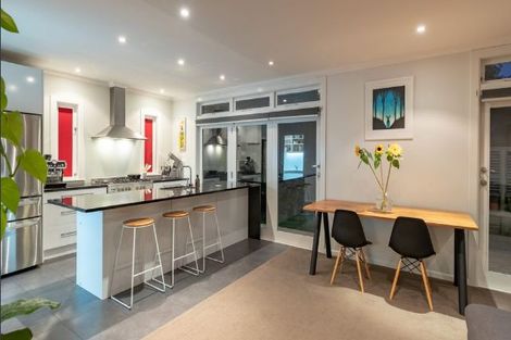 Photo of property in 30 Ross Street, Kilbirnie, Wellington, 6022