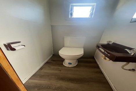 Photo of property in 102 Kolmar Road, Papatoetoe, Auckland, 2025