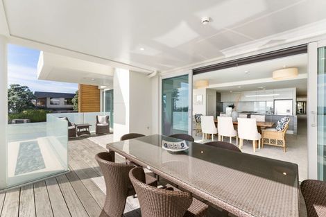 Photo of property in 2/154 Marine Parade, Mount Maunganui, 3116