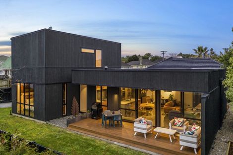 Photo of property in 11a Norma Avenue, Te Atatu South, Auckland, 0610