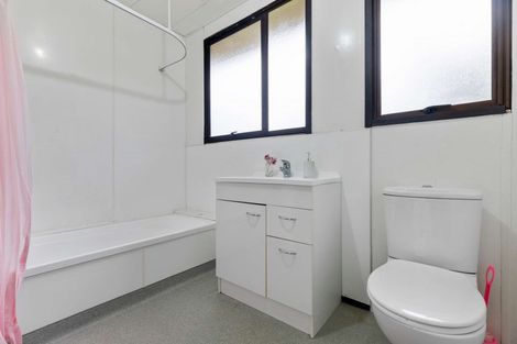 Photo of property in 2/16 Sarajevo Place, Massey, Auckland, 0614