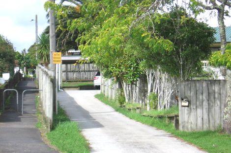 Photo of property in 27a Blacklock Avenue, Henderson, Auckland, 0612