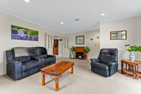 Photo of property in 6 Pono Place, Waiuku, 2123