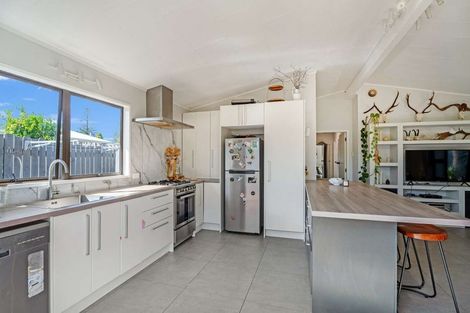 Photo of property in 11a Sarah Avenue, Whitianga, 3510