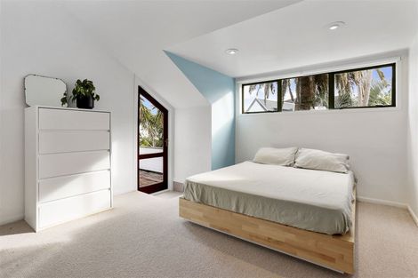 Photo of property in 2/305 Lake Road, Hauraki, Auckland, 0622