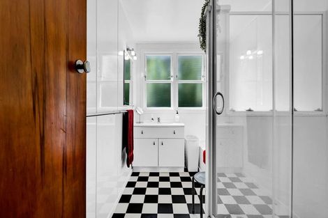 Photo of property in 1 High Road, Hawera, 4610