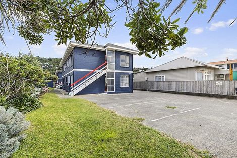 Photo of property in 1/218 Onepu Road, Lyall Bay, Wellington, 6022