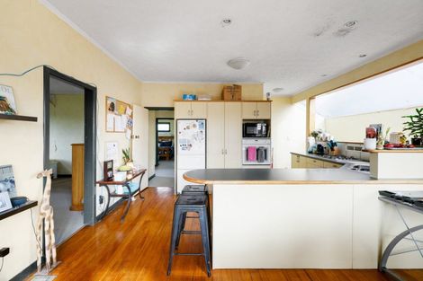 Photo of property in 32 Forest Lake Road, Forest Lake, Hamilton, 3200