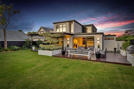 Photo of property in 39 Hartley Avenue, Strowan, Christchurch, 8052