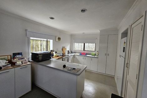 Photo of property in 68 Waiwaka Terrace, Strandon, New Plymouth, 4312