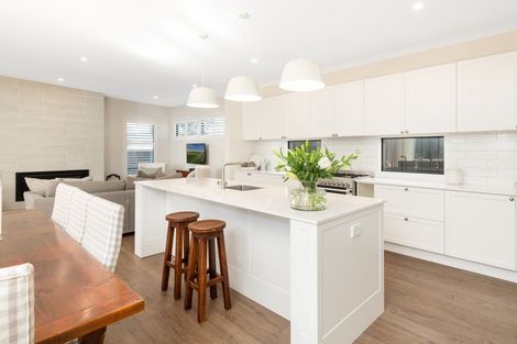 Photo of property in 12 Tuangi Way, Papamoa Beach, Papamoa, 3118