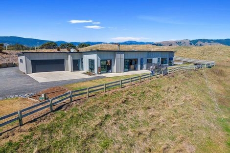 Photo of property in 174 Harakeke Road, Te Horo, Otaki, 5581