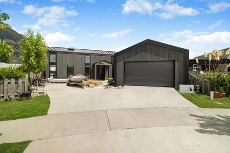 Photo of property in 14 Bellamore Street, Lake Hayes, Queenstown, 9304