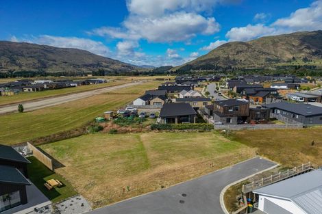 Photo of property in 6 Durry Lane, Wanaka, 9305