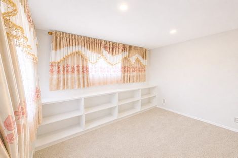 Photo of property in 51 Kerrykeel Drive, Flat Bush, Auckland, 2019