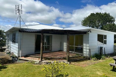 Photo of property in 112 Conway Road, Eltham, 4322