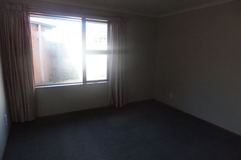 Photo of property in 16 Gibbston Close, Huntington, Hamilton, 3210