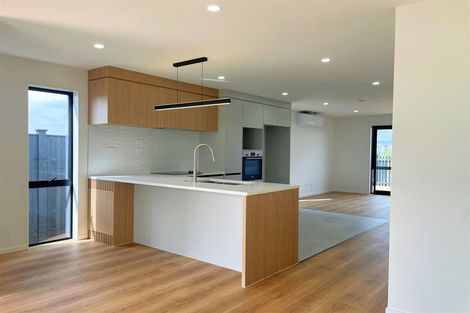 Photo of property in 8 Harikoa Way, Karaka, 2113