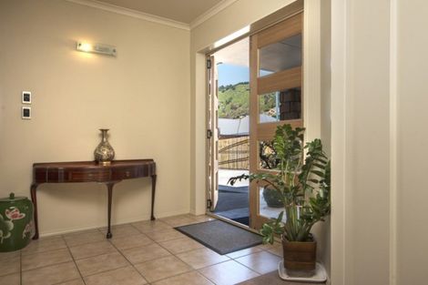 Photo of property in 33a Beach Road, Waikawa, Picton, 7220