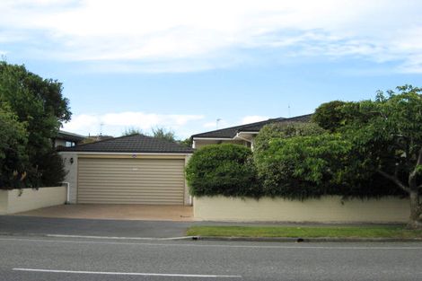 Photo of property in 220 Maidstone Road, Avonhead, Christchurch, 8042