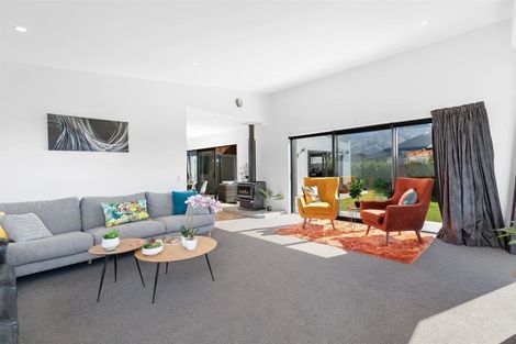 Photo of property in 18 Centre Crescent, Wanaka, 9305