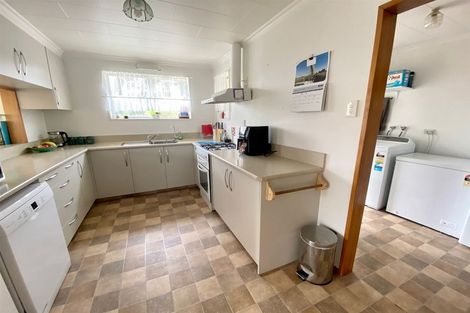 Photo of property in 14 Cambridge Street, Balclutha, 9230