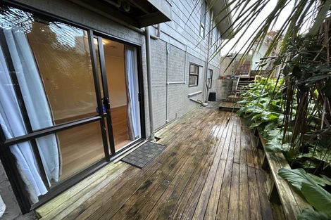 Photo of property in 11 John Bracken Way, Beach Haven, Auckland, 0626