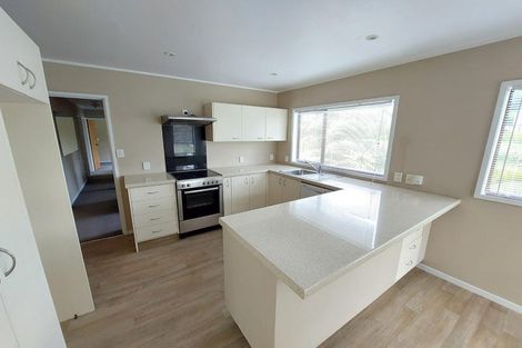 Photo of property in 8 Lowtherhurst Road, Massey, Auckland, 0614