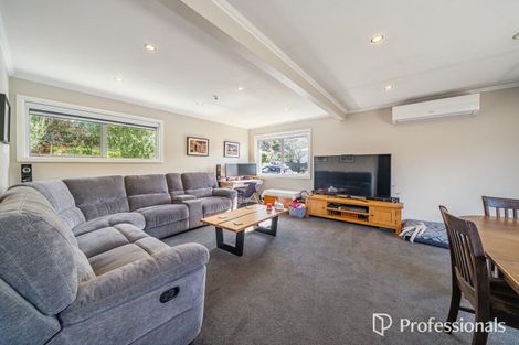 Photo of property in 25 Kendal Grove, Wainuiomata, Lower Hutt, 5014