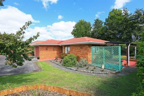 Photo of property in 2/104 Rathgar Road, Henderson, Auckland, 0610